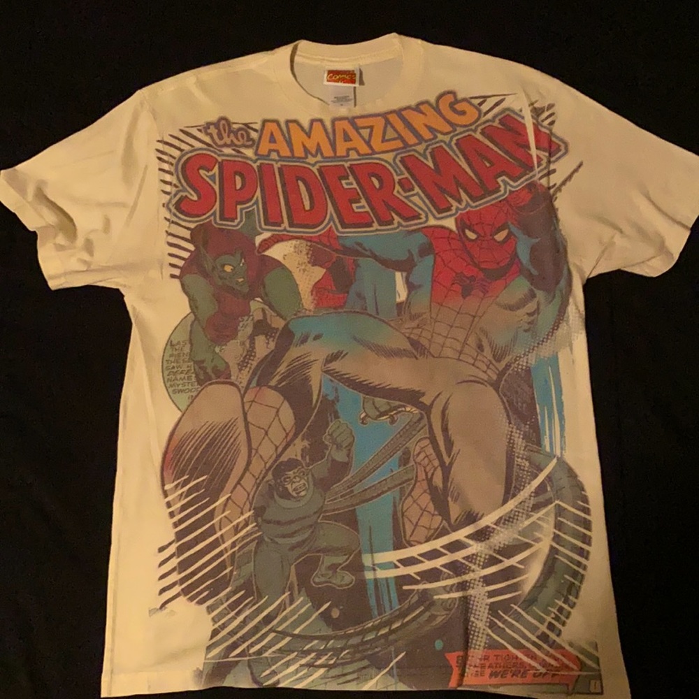 Official licensed Marvel Spider-Man Men's t-shirt.